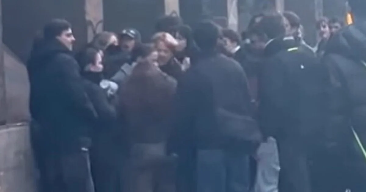 Estudante nacionalista morto em Lyon após confronto: Macron pede calma e investigação