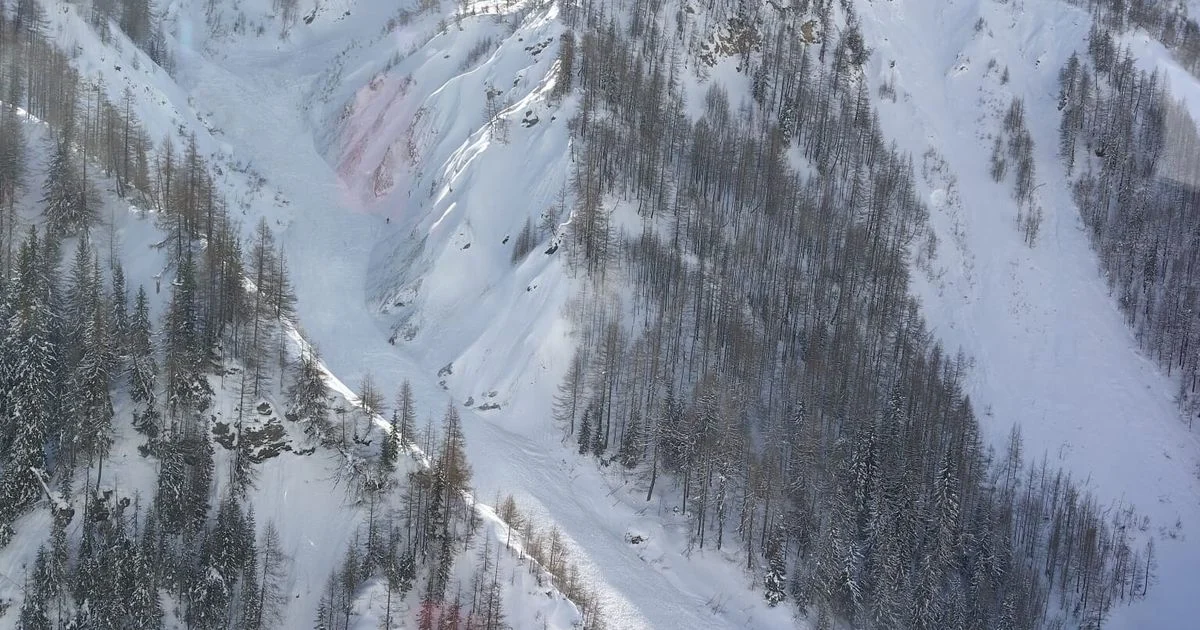 Avalanche em Courmayeur: morre terceiro freerider atingido no Canale del Vesses