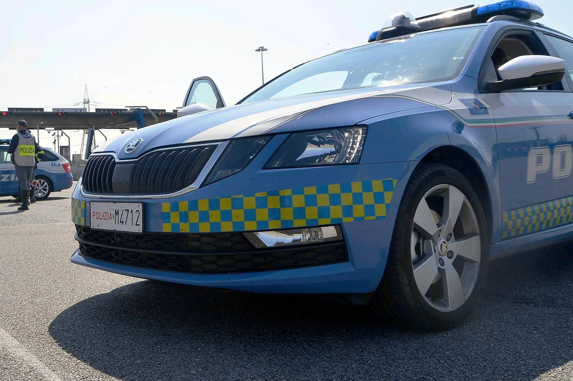 Incidente na A1: Caminhão invade faixa oposta entre Firenze Sud e Incisa Reggello e bloqueia tráfego