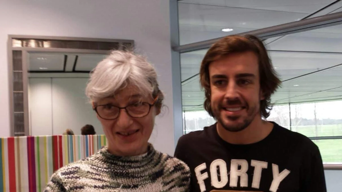 Albalisa Cietto, sarta della Formula 1, va in pensione: «Chi volle un taschino per il santino portafortuna? Non lo dirò mai. Norris mi urlò ti amo. E Alonso si mise in mutande» — torino.corriere.it