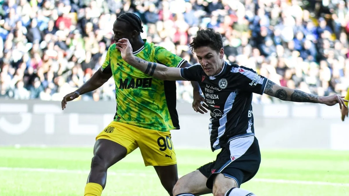 Sassuolo supera Udinese por 2-1 com virada relâmpago; Pinamonti e Laurienté decidem