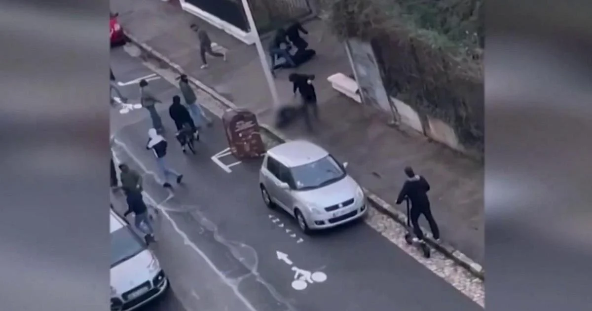 Lyon: militante nacionalista morre após espancamento envolvendo grupos Antifa; França em alerta