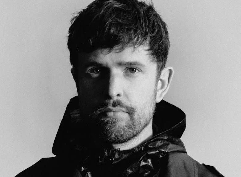 James Blake e o espelho dos nossos tempos: 'Trying Times' é um refúgio em meio ao caos