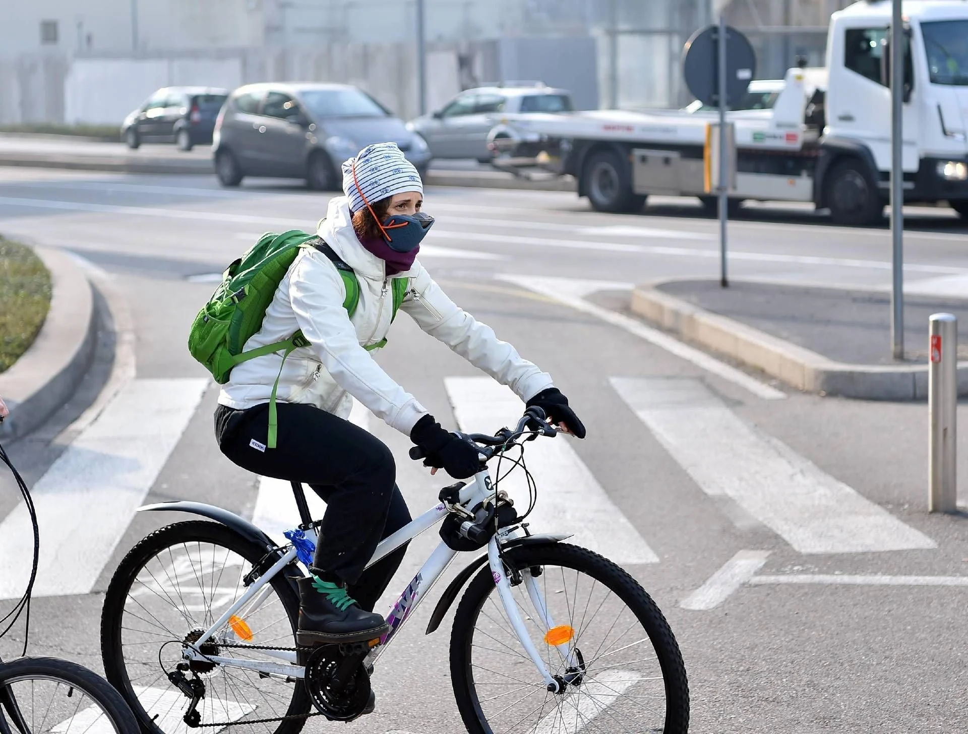 Estudo liga o smog ao aumento do risco de Alzheimer: evidência direta aponta partículas finas