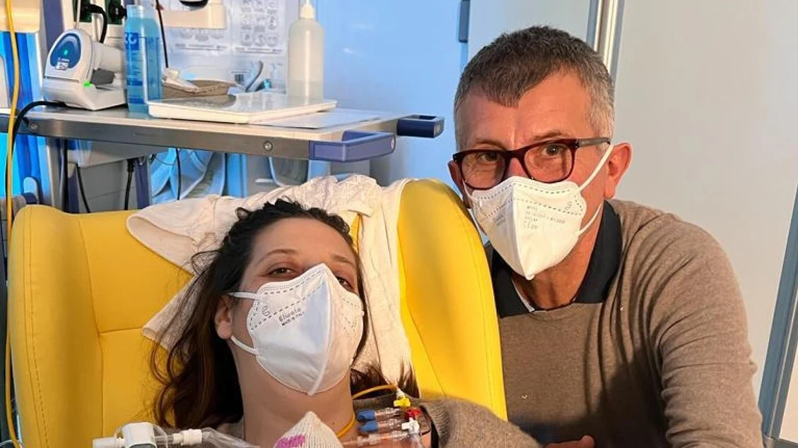 Bebê nascido de 22 semanas e 700 gramas recebe alta em Rimini após 4 meses de cuidados intensivos