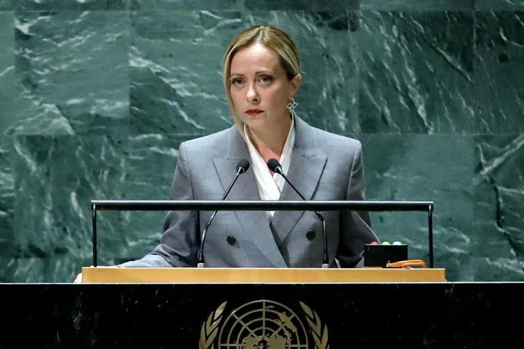 Migrantes: Giorgia Meloni na ONU: "É necessária uma guerra global contra os traficantes"