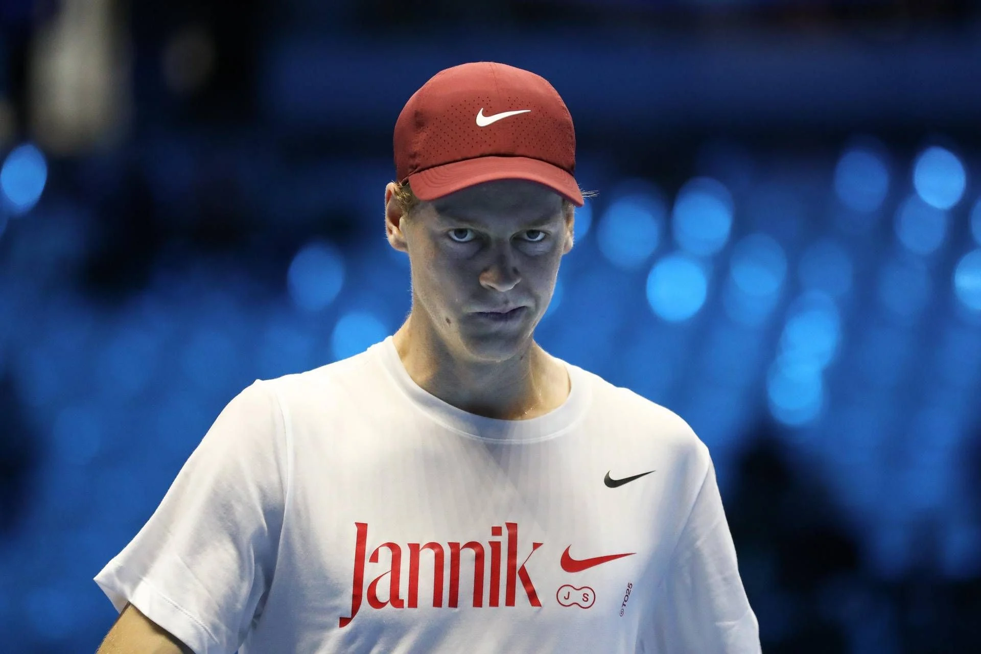 Sinner eliminado em Doha: psicólogo alerta para recalibrar expectativas e risco de sensação de invencibilidade