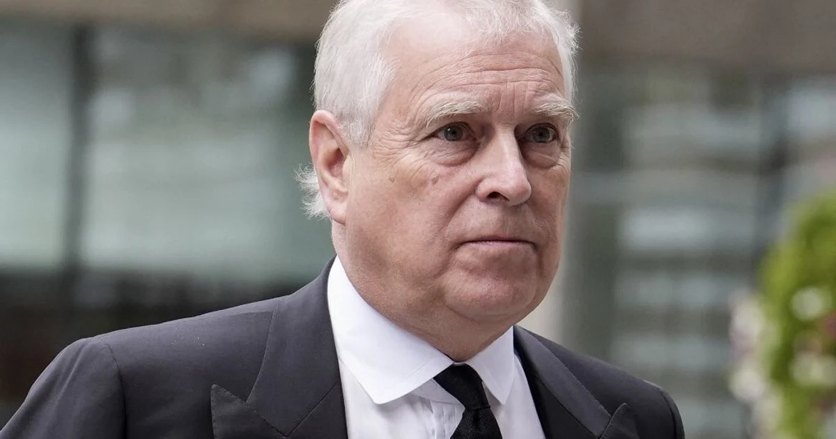 Andrew Mountbatten-Windsor é preso em Sandringham no dia do 66º aniversário