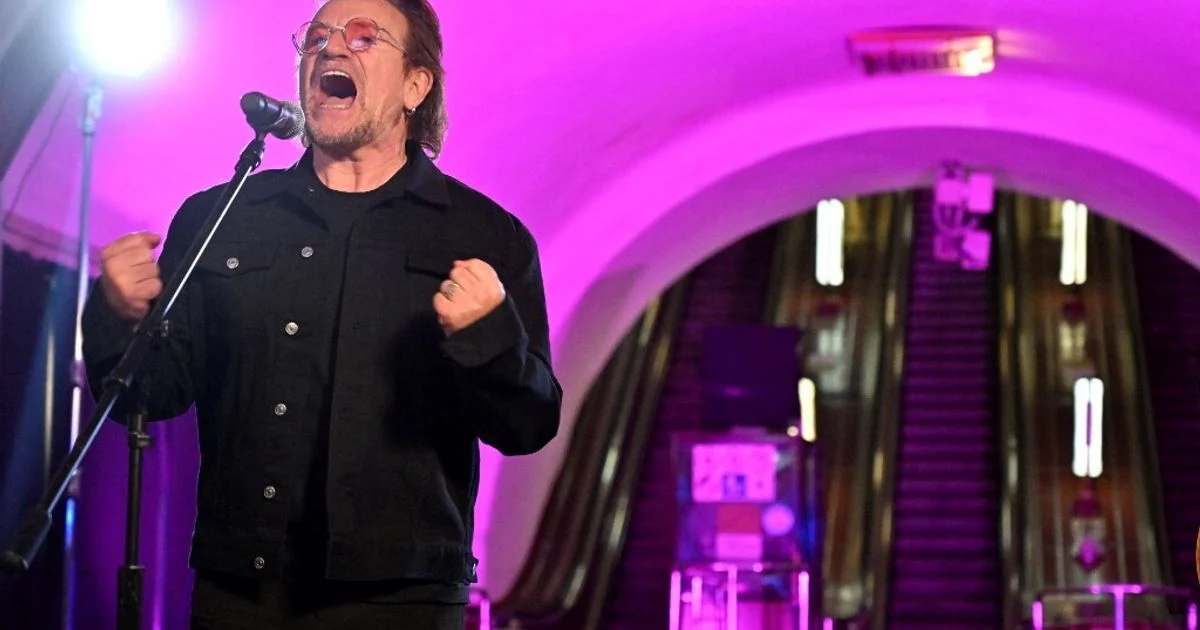 U2 retornam ao engajamento político com Days of Ash: um hino de liberdade para o nosso tempo