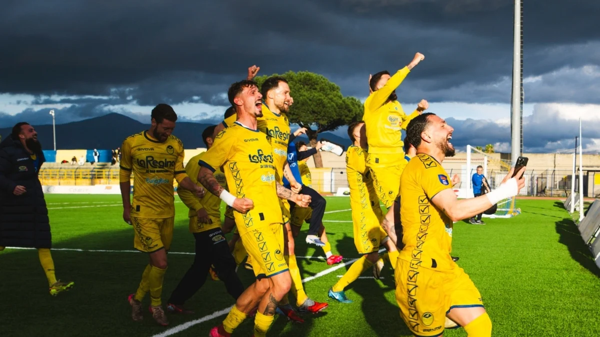 Scafatese, l'unica squadra di calcio imbattuta dalla A alla D: ma ha esonerato l'allenatore e Totò Di Natale si è dimesso — salerno.corriere.it