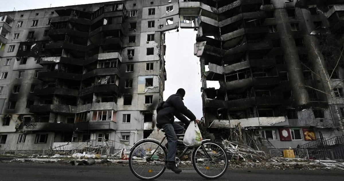 Explosões em Kiev e novo alerta aéreo; negociações entre Rússia e Ucrânia podem ser retomadas em três semanas