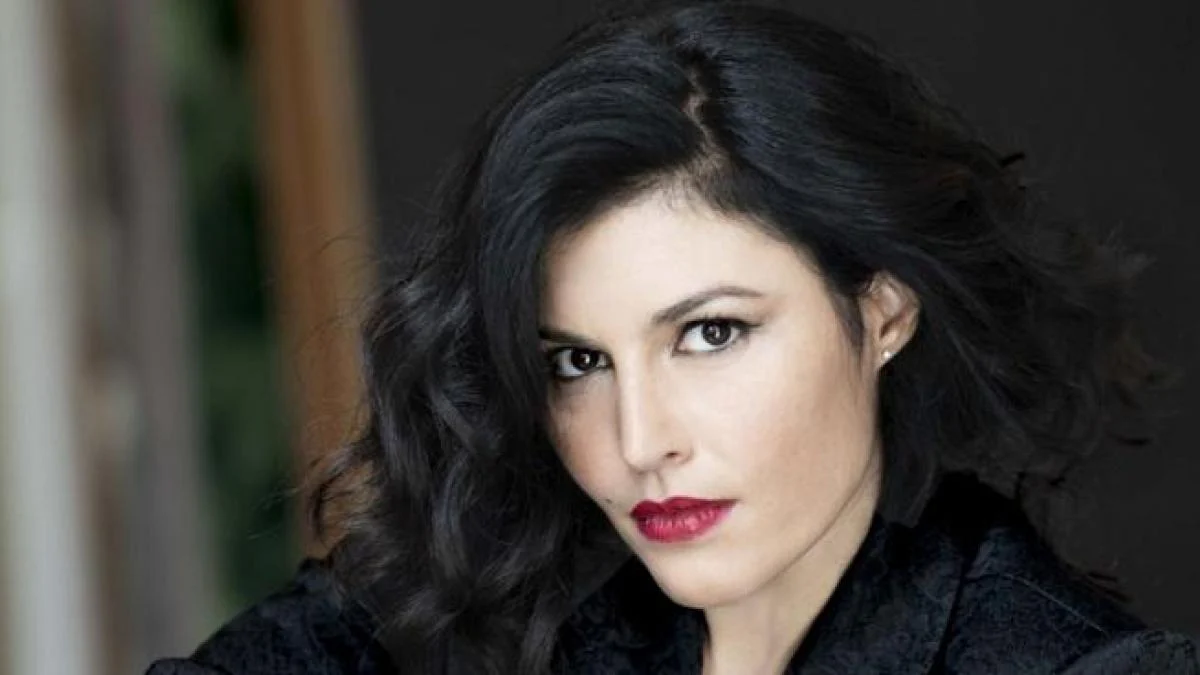 Giusy Ferreri em Sanremo: do caixa do supermercado ao borgo com asnos — «Nunca estive em Bangkok»