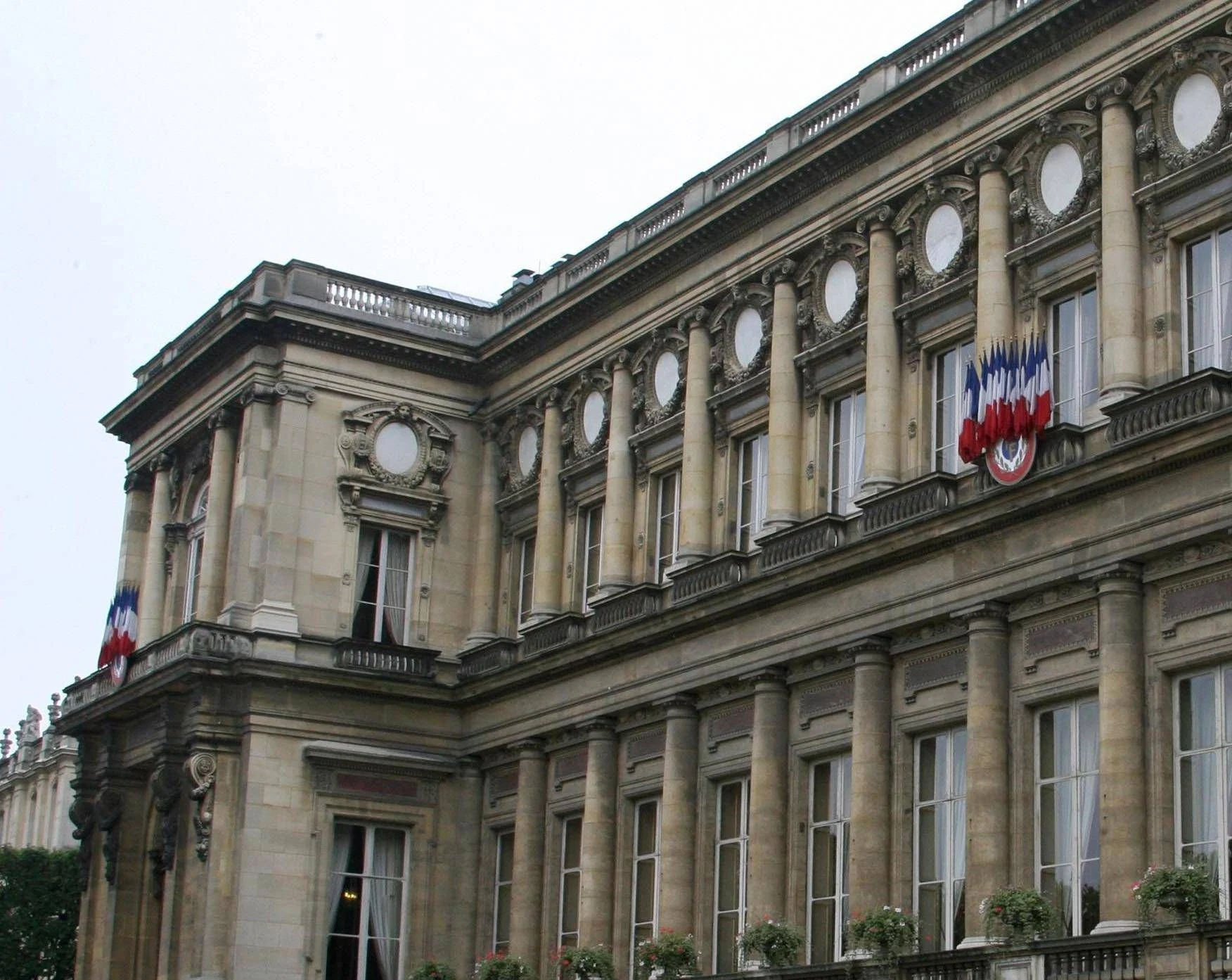 Crise diplomática em Paris: embaixador dos EUA não atende convocação do Quai d'Orsay