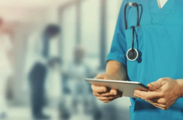 Saúde na Itália: quem tem renda alta gasta 4-5 vezes mais do próprio bolso, aponta relatório