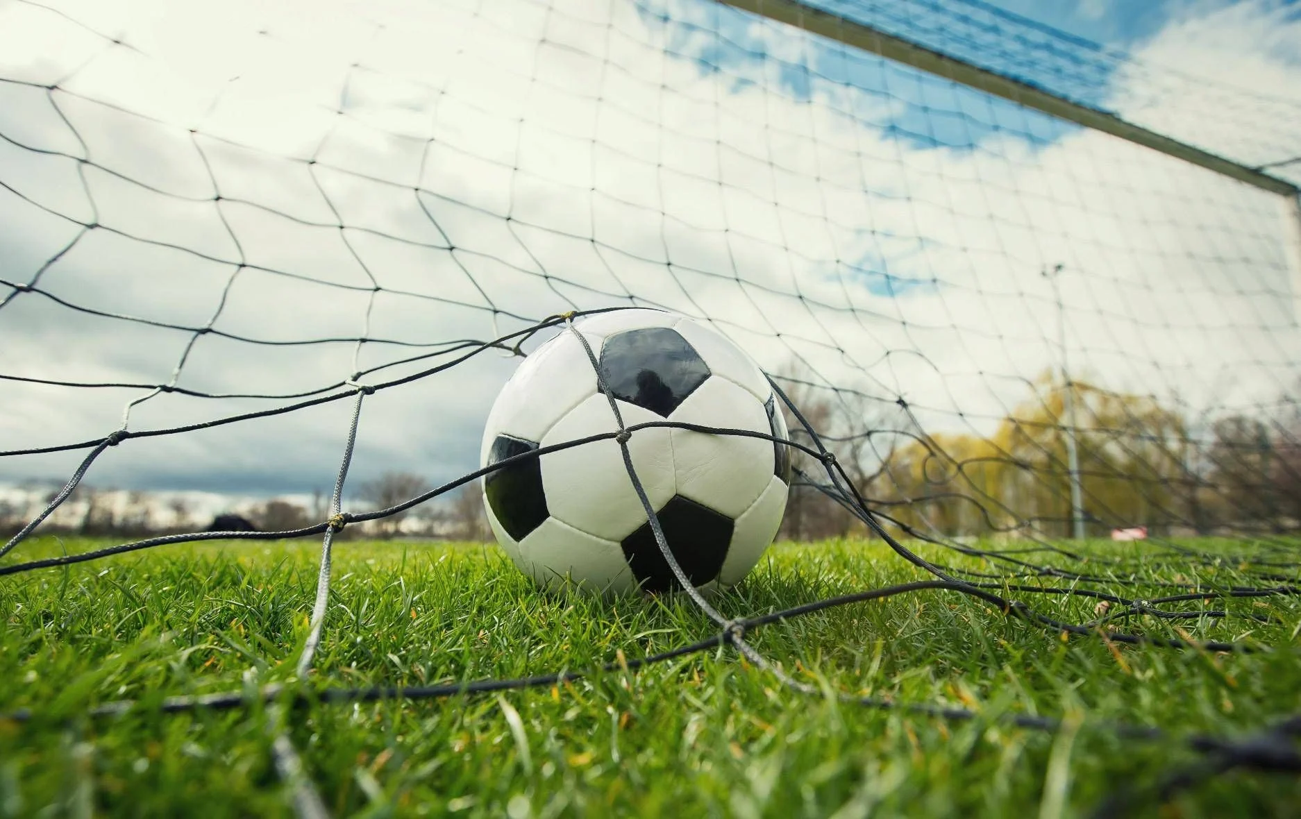 Inter busca remontada contra o Bodo Glimt: Esposito e Dimarco carregam a missão