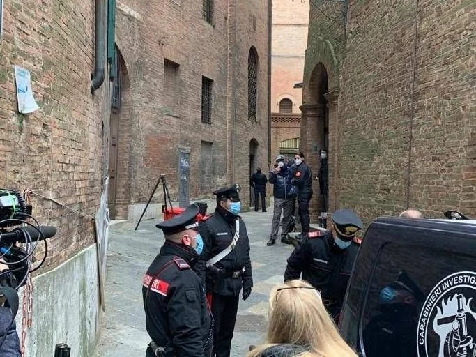 Perícia indica que lesões no rosto de David Rossi podem ter sido causadas por fios metálicos da janela do Mps