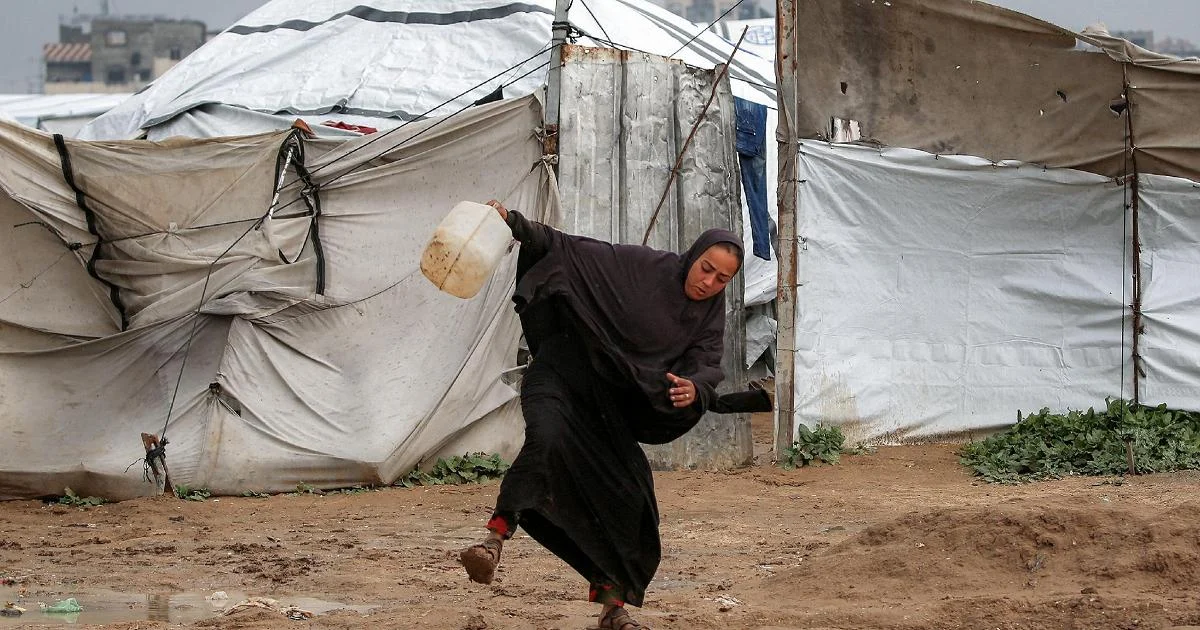 Flotilha humanitária parte de Barcelona rumo a Gaza; OLP defende papel político do Hamas e tensão diplomática com Jordânia e Israel aumenta