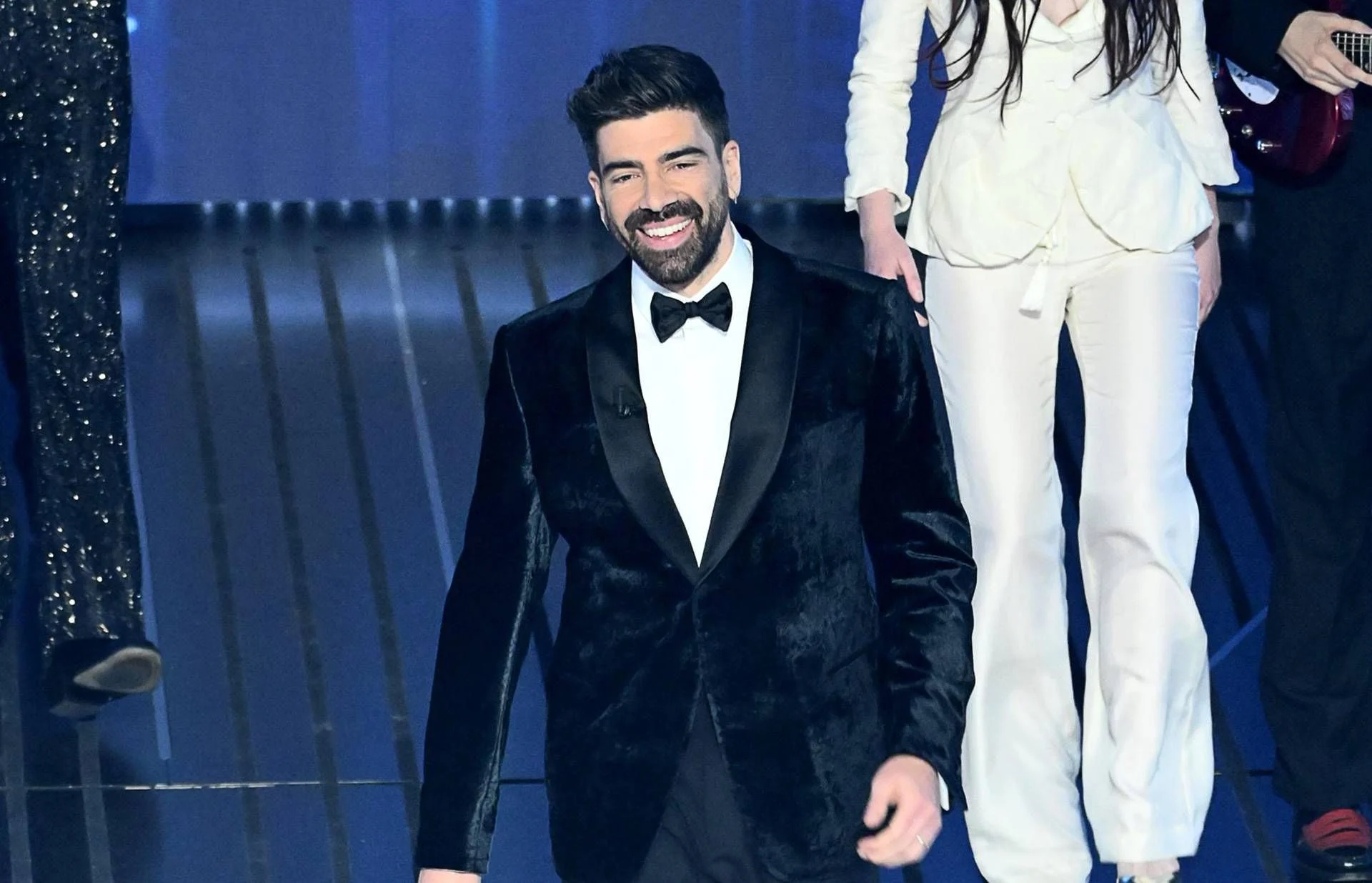Gianluca Gazzoli brilha no Ariston: estreia emocionante nas Nuove Proposte do Sanremo 2026