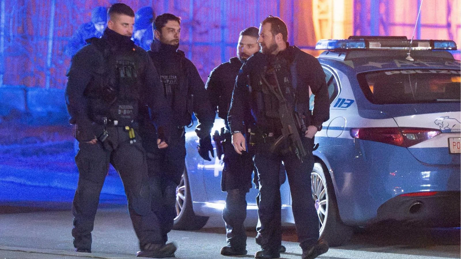 Rogoredo: transferidos quatro agentes investigados após prisão de Cinturrino por homicídio