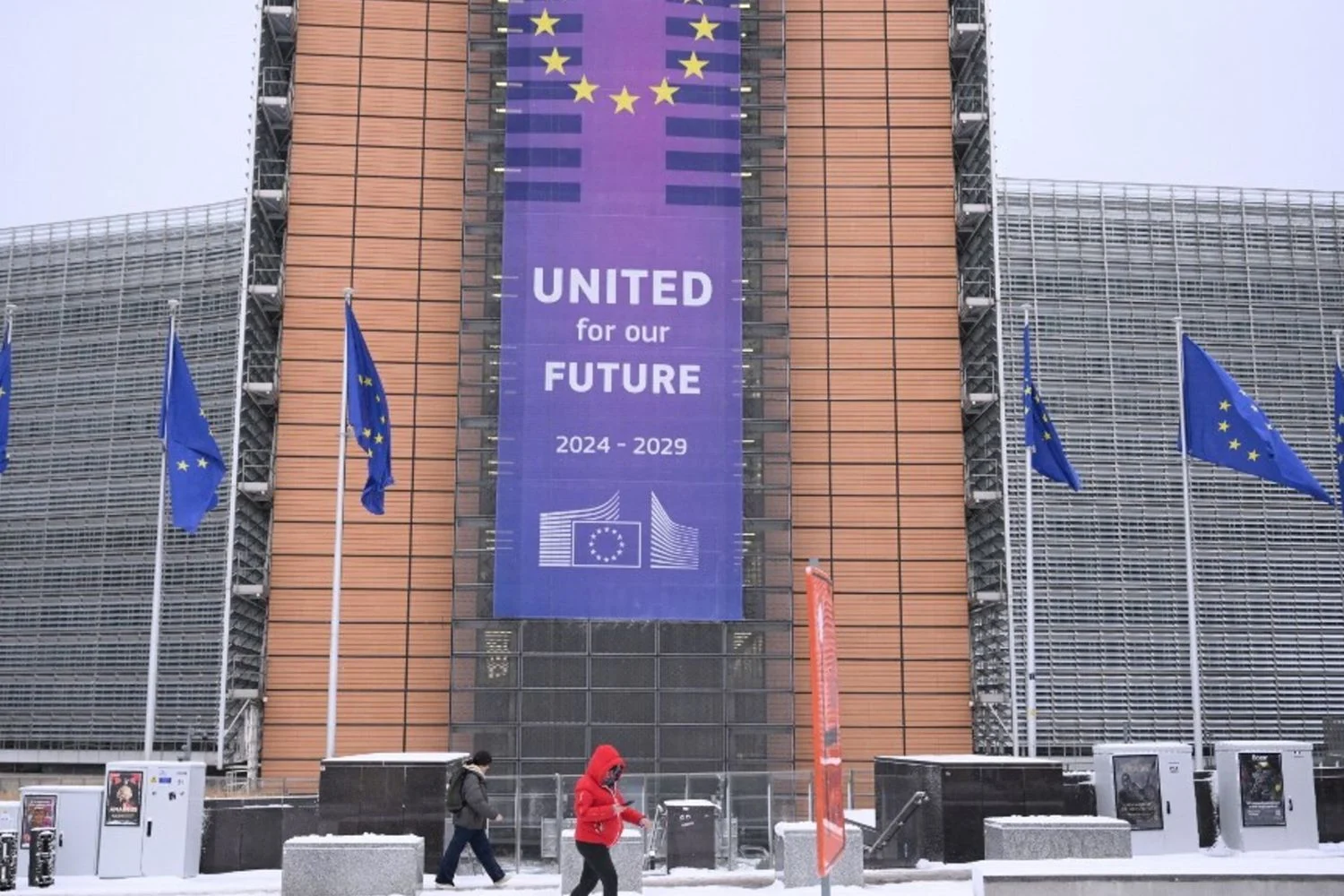 Sem novo fundo para o aborto: Comissão Europeia valida uso do FSE+ e movimento My Voice, My Choice comemora