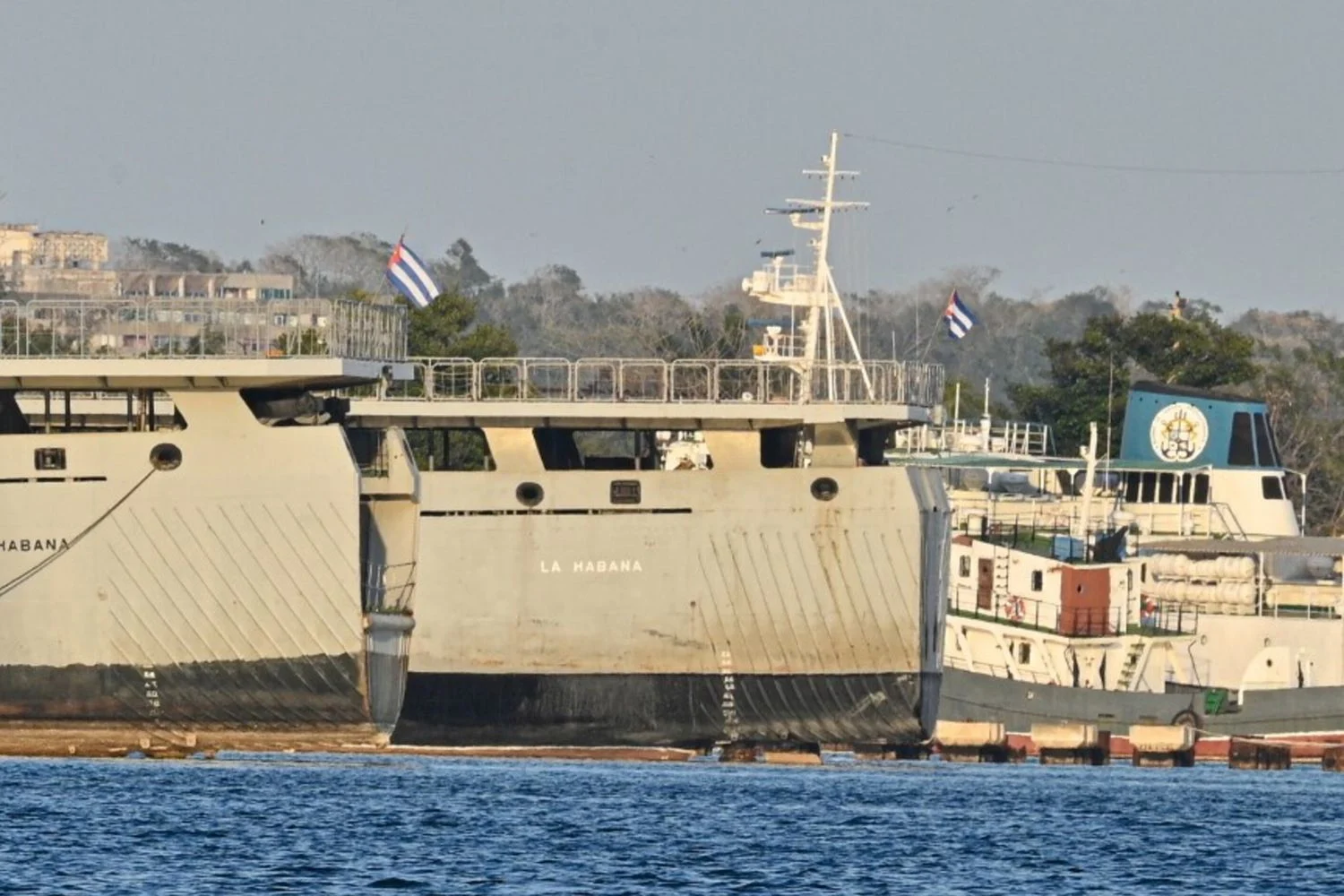 Tensão entre Cuba e EUA após confronto no mar: quatro mortos e acusações de infiltração armada