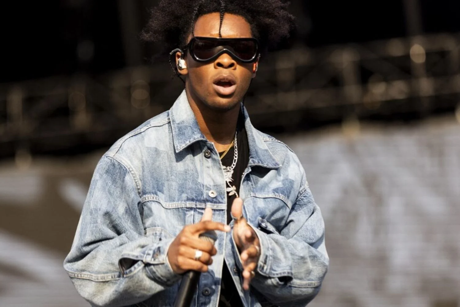 Investigação do grande júri aponta D4vd como alvo em caso de homicídio ligado a Tesla em Hollywood