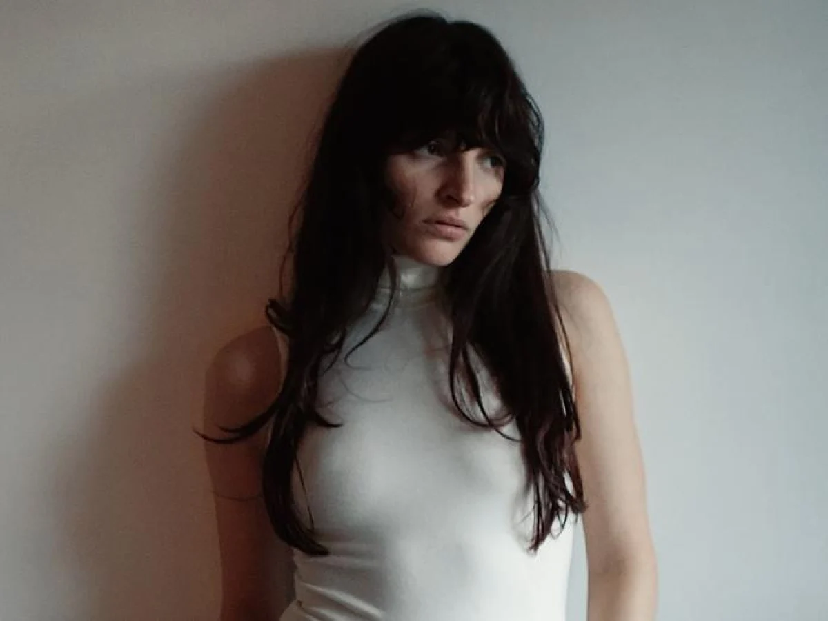 Angelica Bove: a voz romana que leva 'Mattone' à final das Nuove Proposte em Sanremo 2026