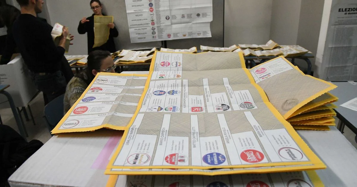 Centro-direita fecha acordo sobre lei eleitoral proporcional com 'prêmio' à coalizão; oposição reage com críticas