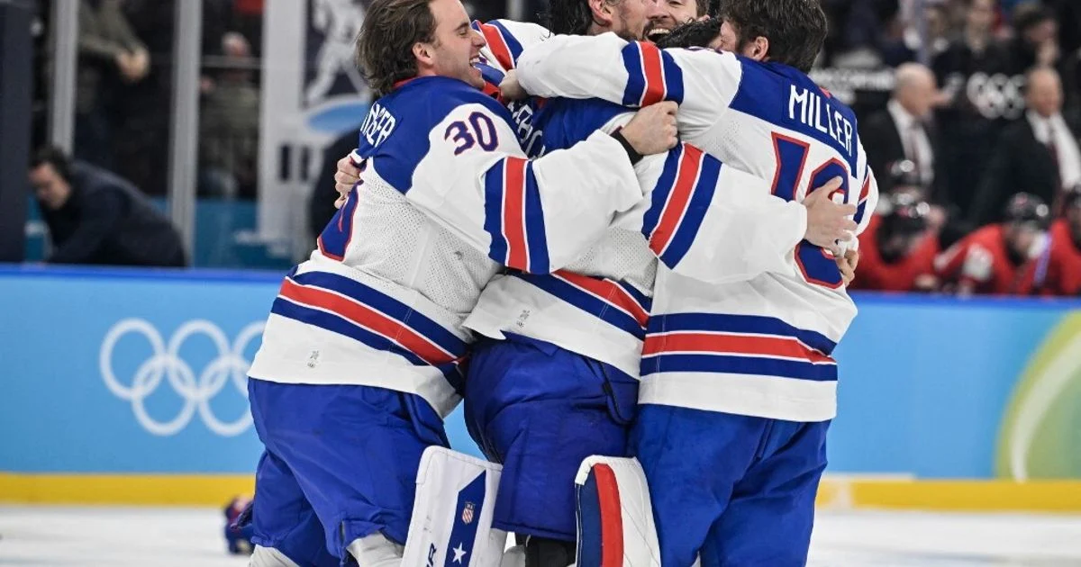 Usa nella storia: oro olimpico nell’hockey. Battuto il Canada. Trump: "Wow! Che partita" — agi.it