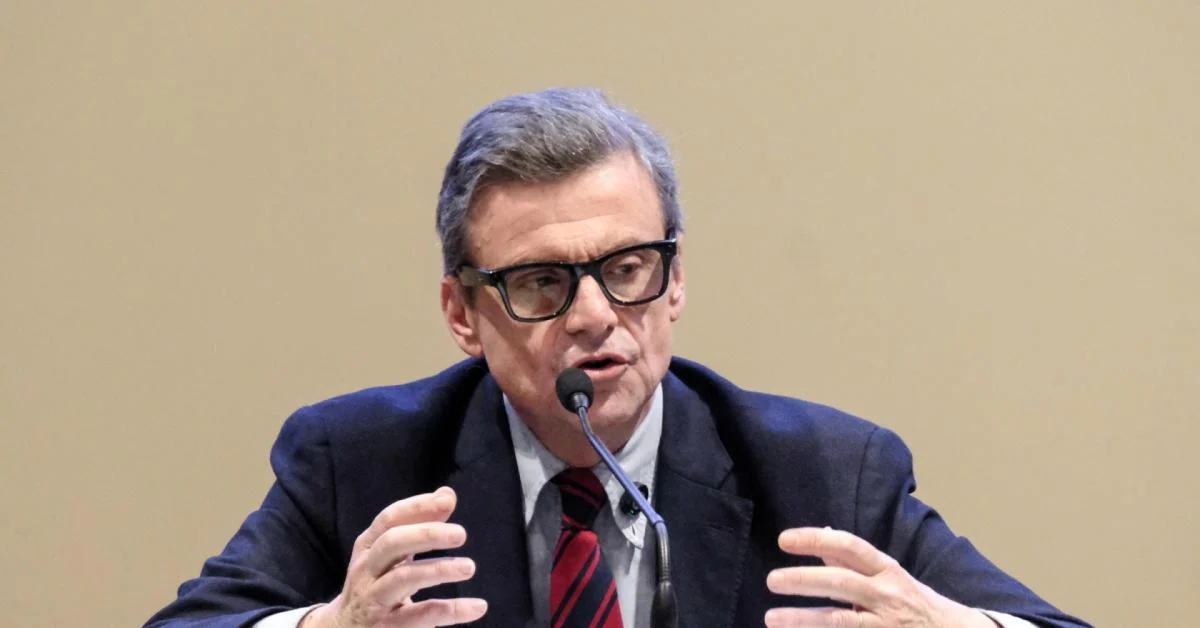 Calenda vai à Ucrânia para apoiar Zelensky: gesto político ou manobra midiática com risco de boomerang?