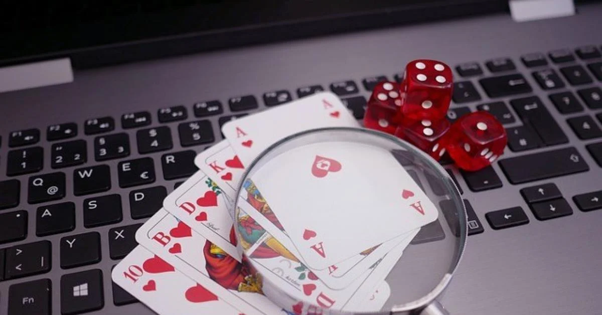 Por que o poker online ainda sustenta volumes num mercado de jogos em expansão