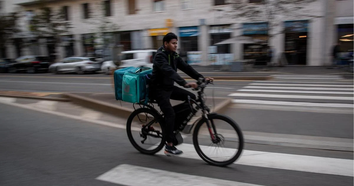 Algoritmo Frank: como plataformas de delivery monitoram e penalizam os riders