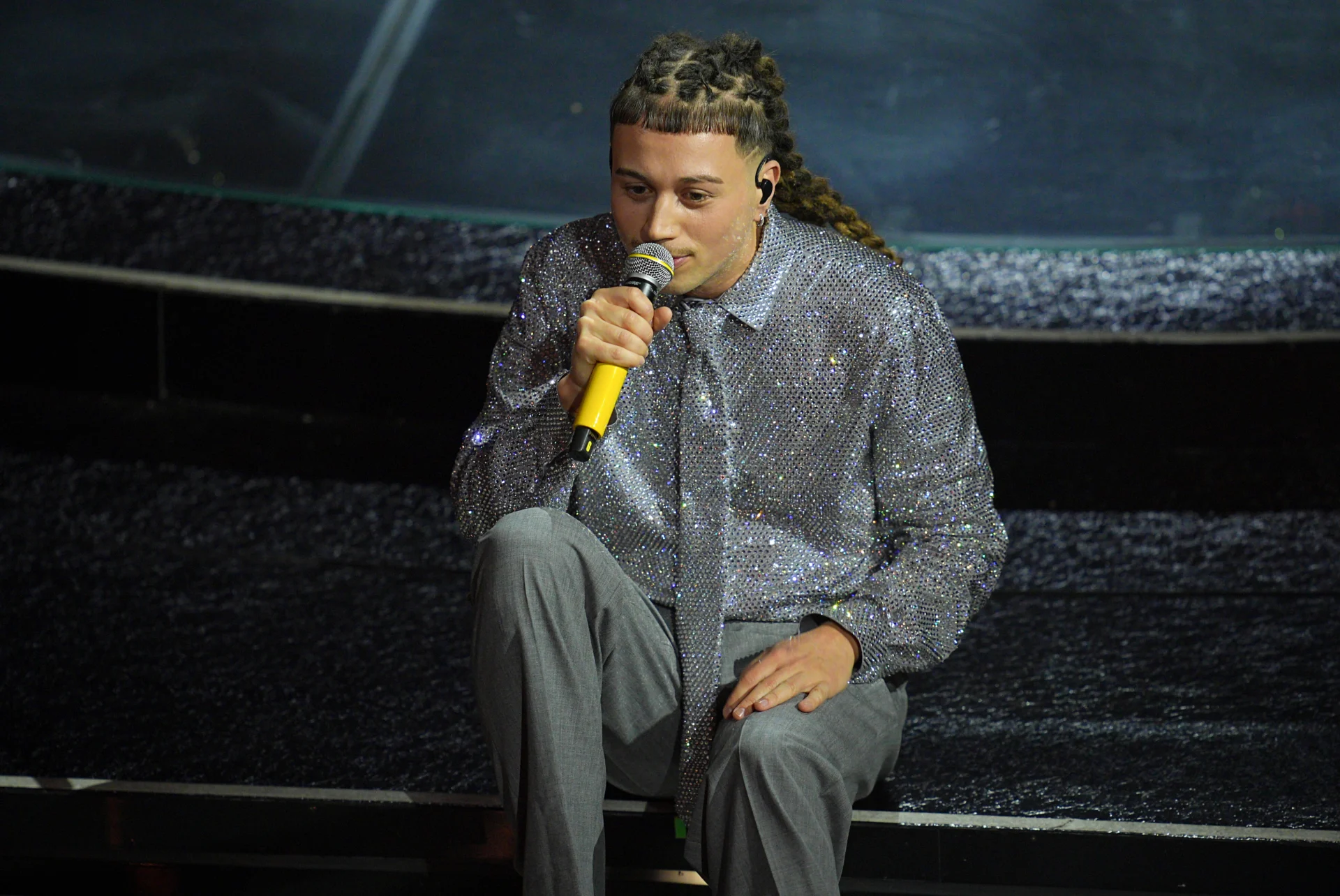 Sanremo 2026 — As pagelle da terceira noite: Mogol brilha, Irina Shayk revive o papel da 'valletta' (voto 5)