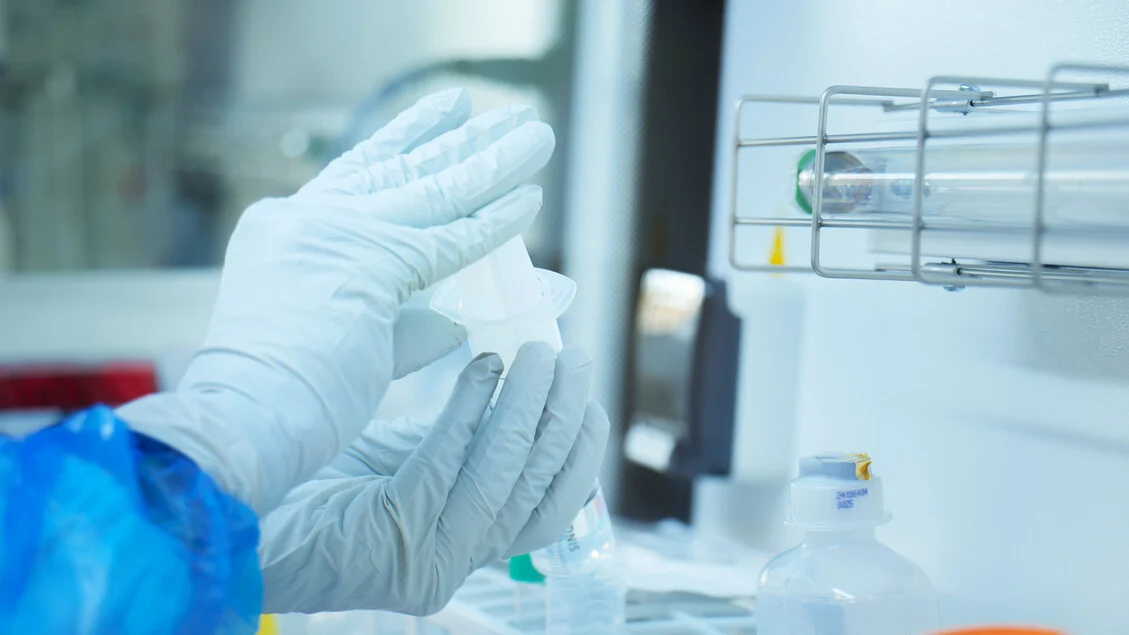 Itália avança: 16 medicamentos órfãos aprovados em 2025 e 7.721 projetos focados em doenças raras