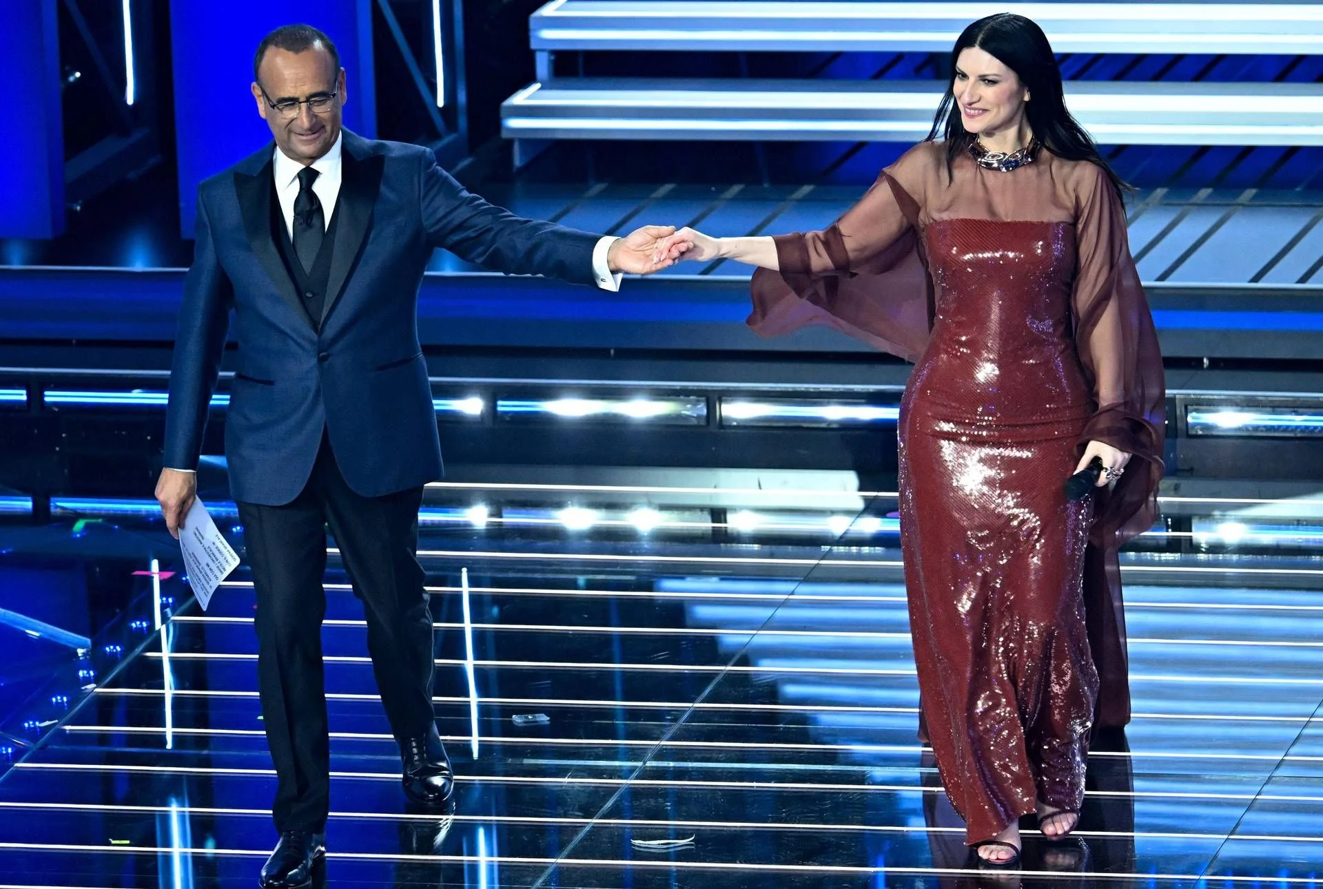 Sanremo 2026: hoje a final ao vivo — quem será coroado no Ariston?