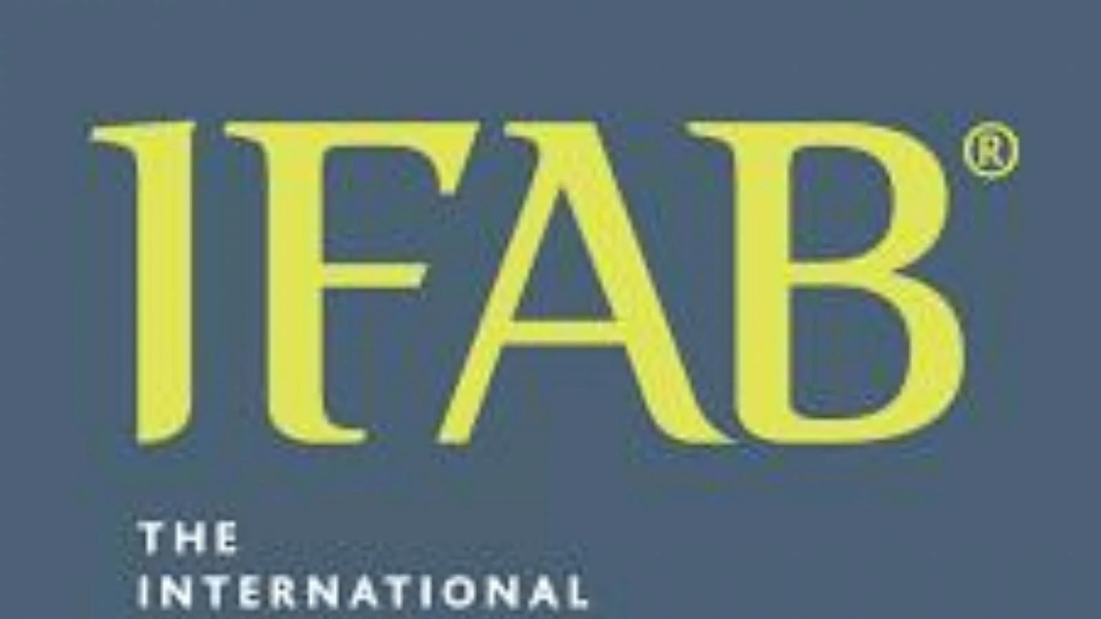 IFAB aprova novas regras para acelerar partidas: mudanças no VAR, arremessos e substituições para 2026