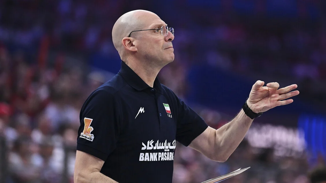 Roberto Piazza: o aperto do técnico da seleção iraniana de vôlei diante do medo da população
