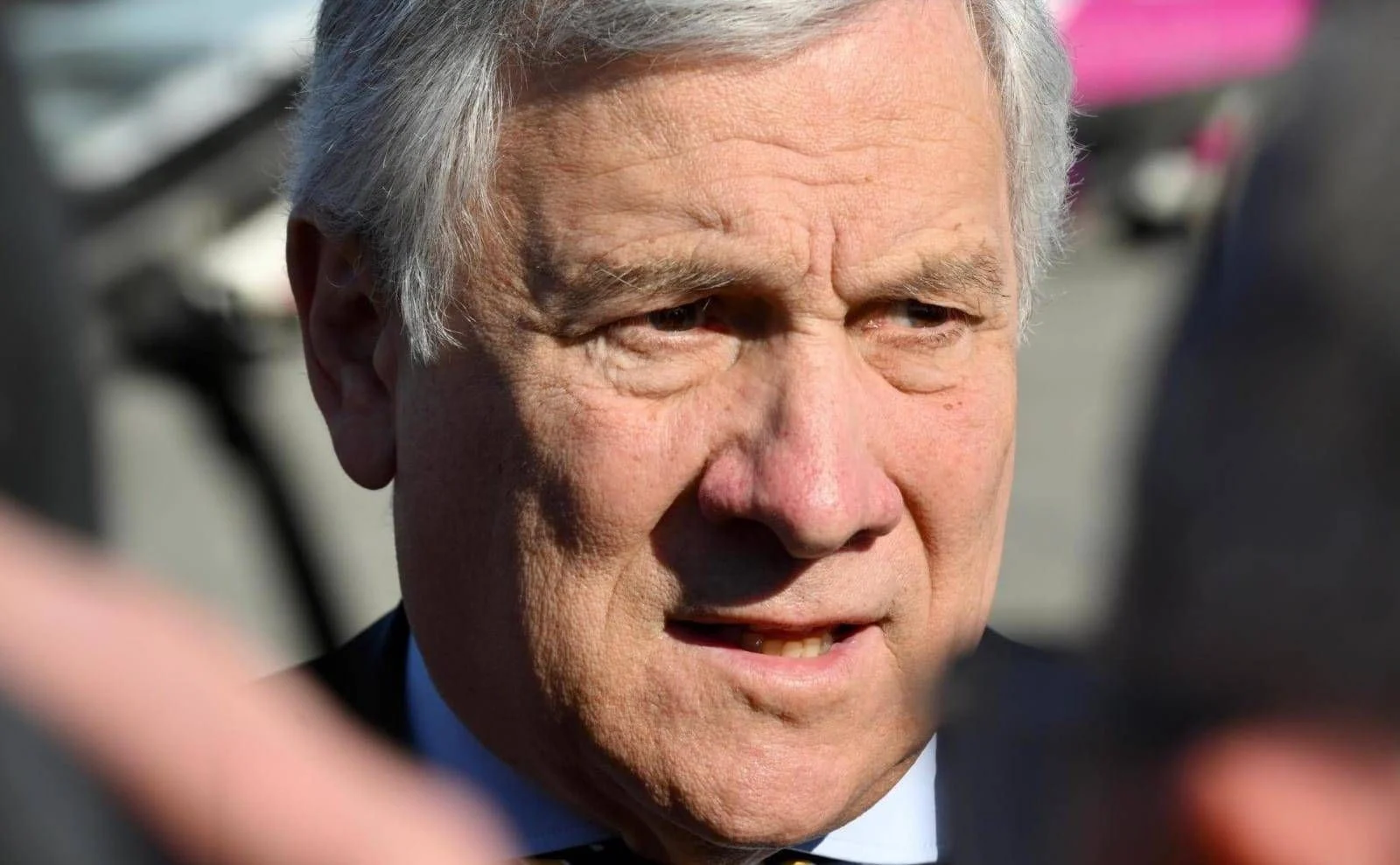 Irã e Golfo: Tajani diz que Omã fecha fronteira; italianos devem permanecer em Dubai