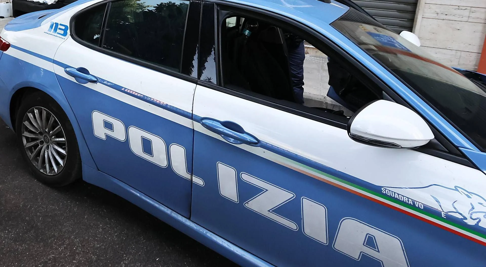 Roma: carro foge do controle da polícia em via Collatina e provoca acidente com três mortos no Quarticciolo