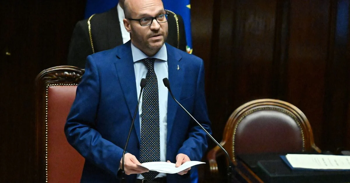 Fontana pede que a Itália priorize estabilidade e diplomacia após ataque ao Irã