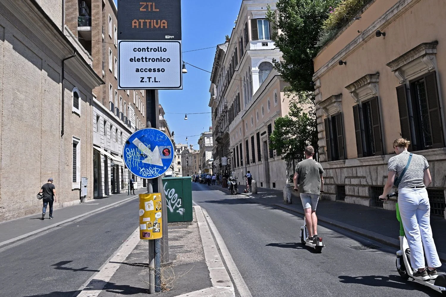 Roma cobrará permissão anual a partir de julho para carros elétricos entrarem na ZTL