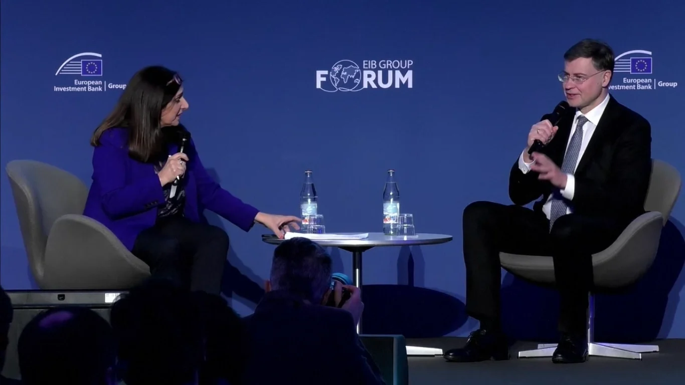 Dombrovskis: pôr fim ao conflito no Irã é essencial para proteger a economia da UE