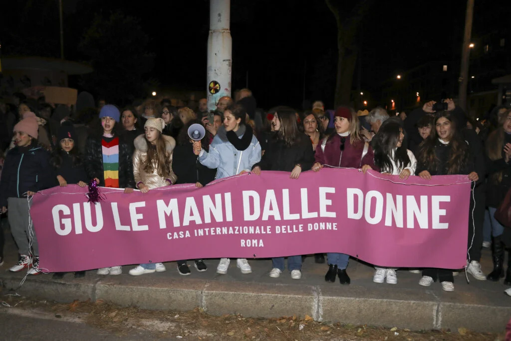 Violência de gênero na UE: uma em cada três mulheres é vítima, mas só 6% denuncia