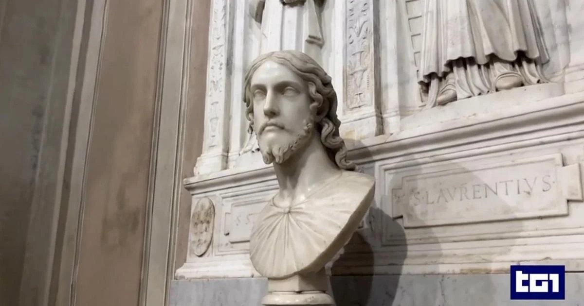 Michelangelo identificado como autor do busto do Cristo Salvatore em Sant'Agnese, Roma