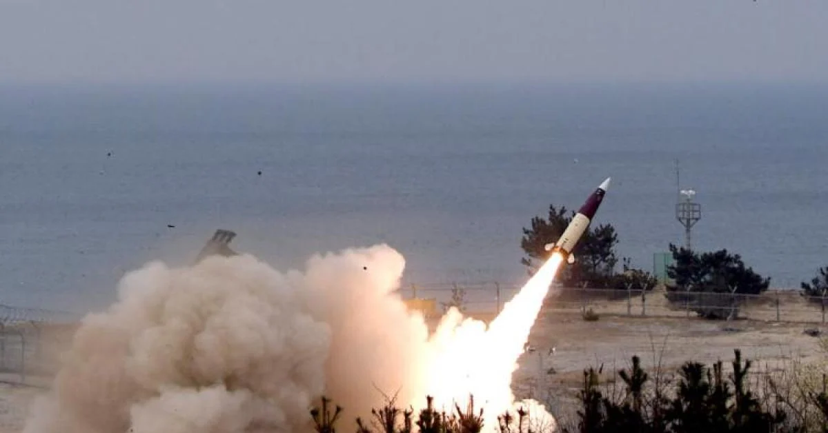 Irã adota estratégia de logoramento contra EUA e Israel: degradar radares, saturar defesas e atacar com mísseis balísticos