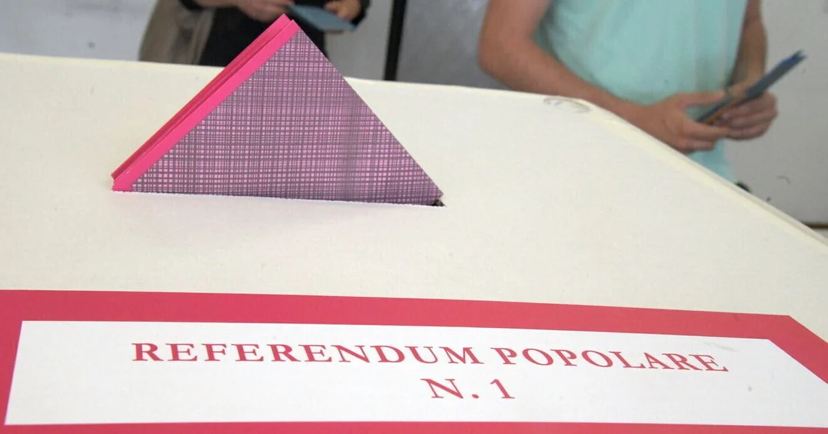 Supermedia: queda do centro-direita e empate técnico entre Sì e No antes do blackout