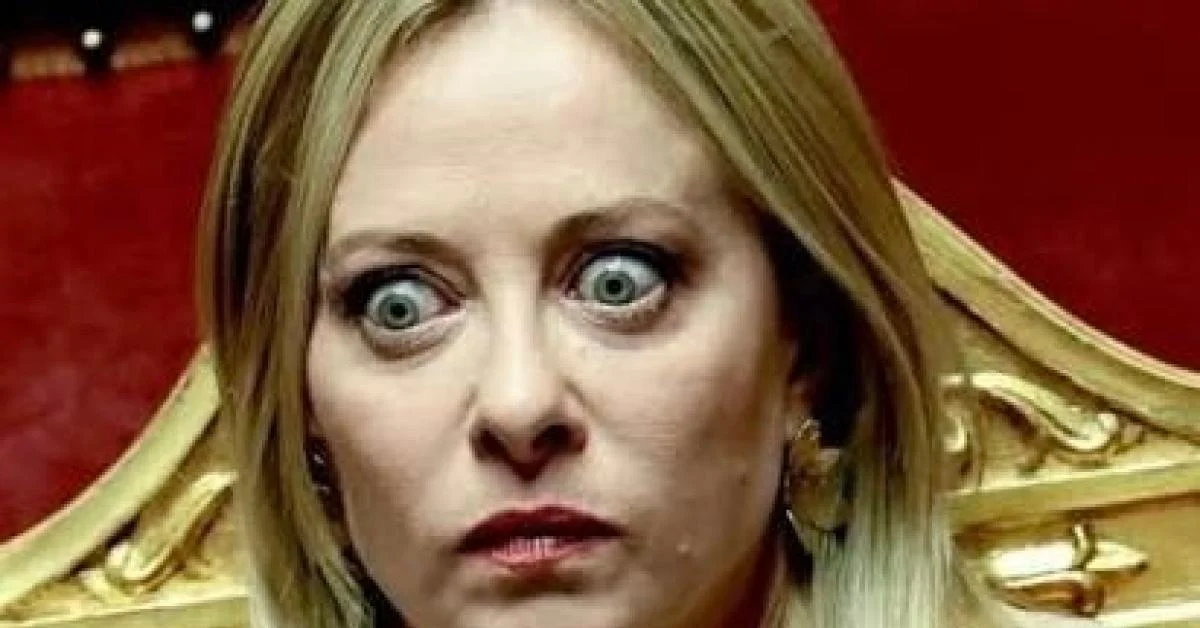 Colunista do Il Giornale d'Italia exige demissão de Giorgia Meloni após declarações sobre o Irã