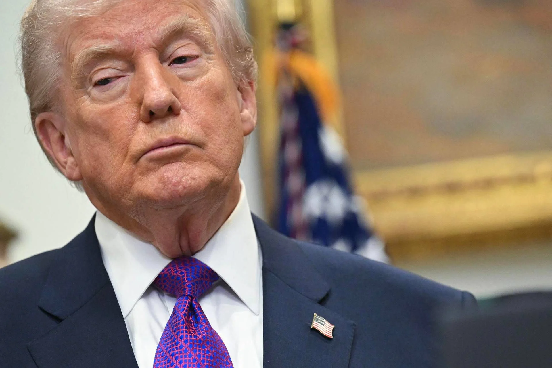 Novos documentos dos 'Epstein files' trazem acusações de agressão sexual contra Donald Trump