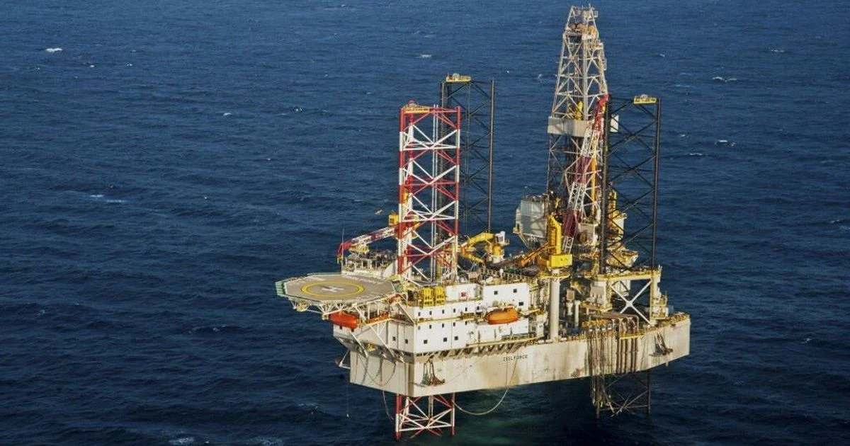 Qatar alerta: exportadores do Golfo prontos para declarar força maior; petróleo pode chegar a US$150