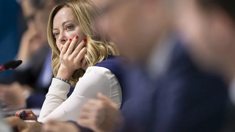 Itália encara Desafio de Correção Orçamentária de 10 Bilhões por Ano